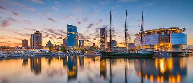 Downtown Milwaukee as seen from the Lake Michigan lakefront